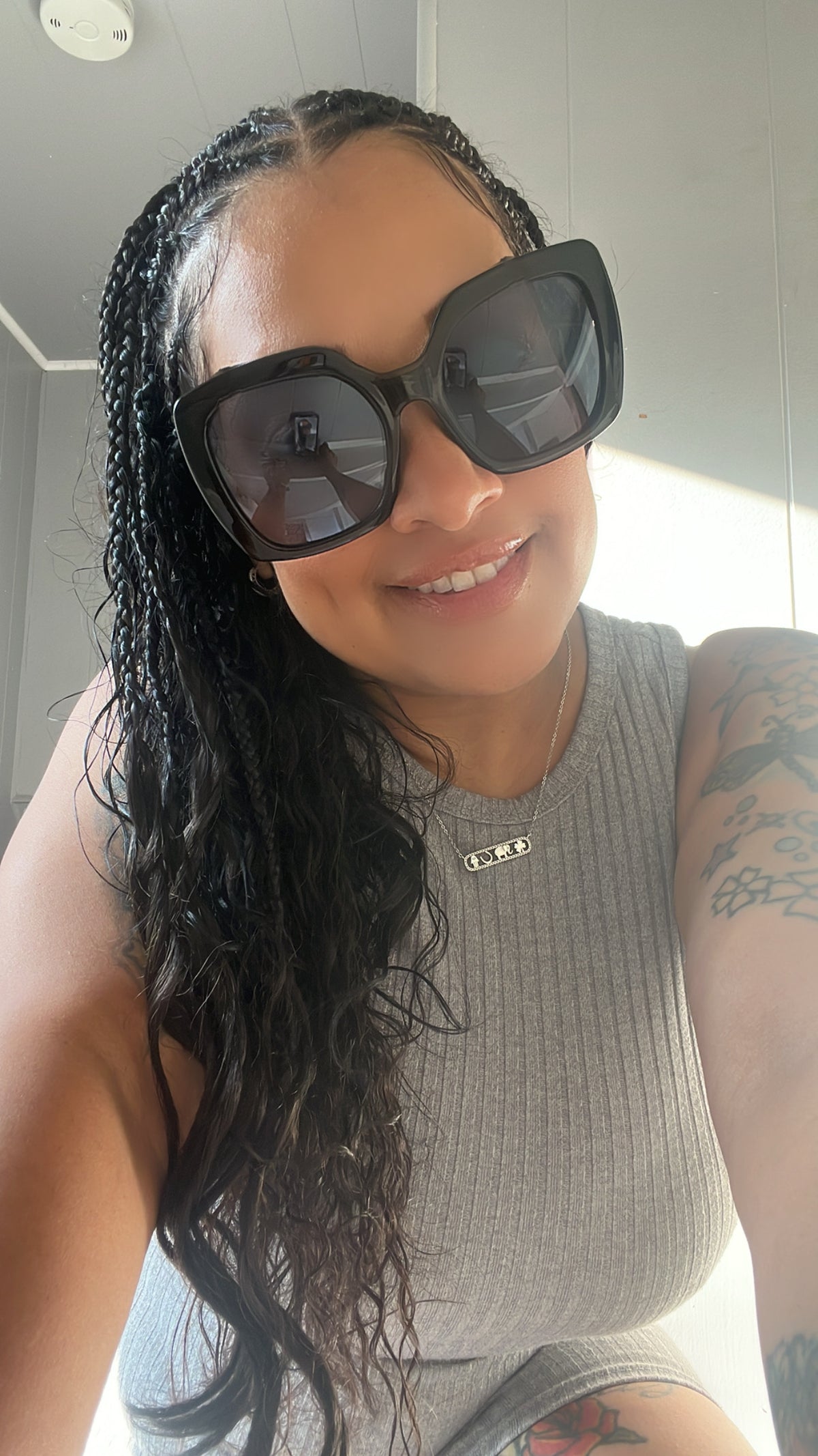 Daphne Shades