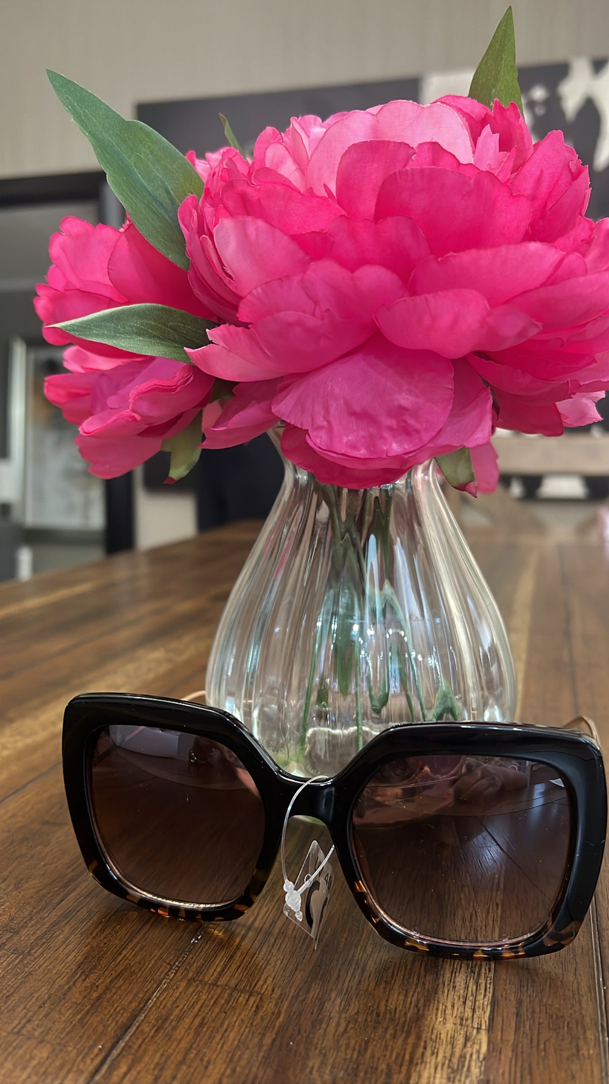 Daphne Shades