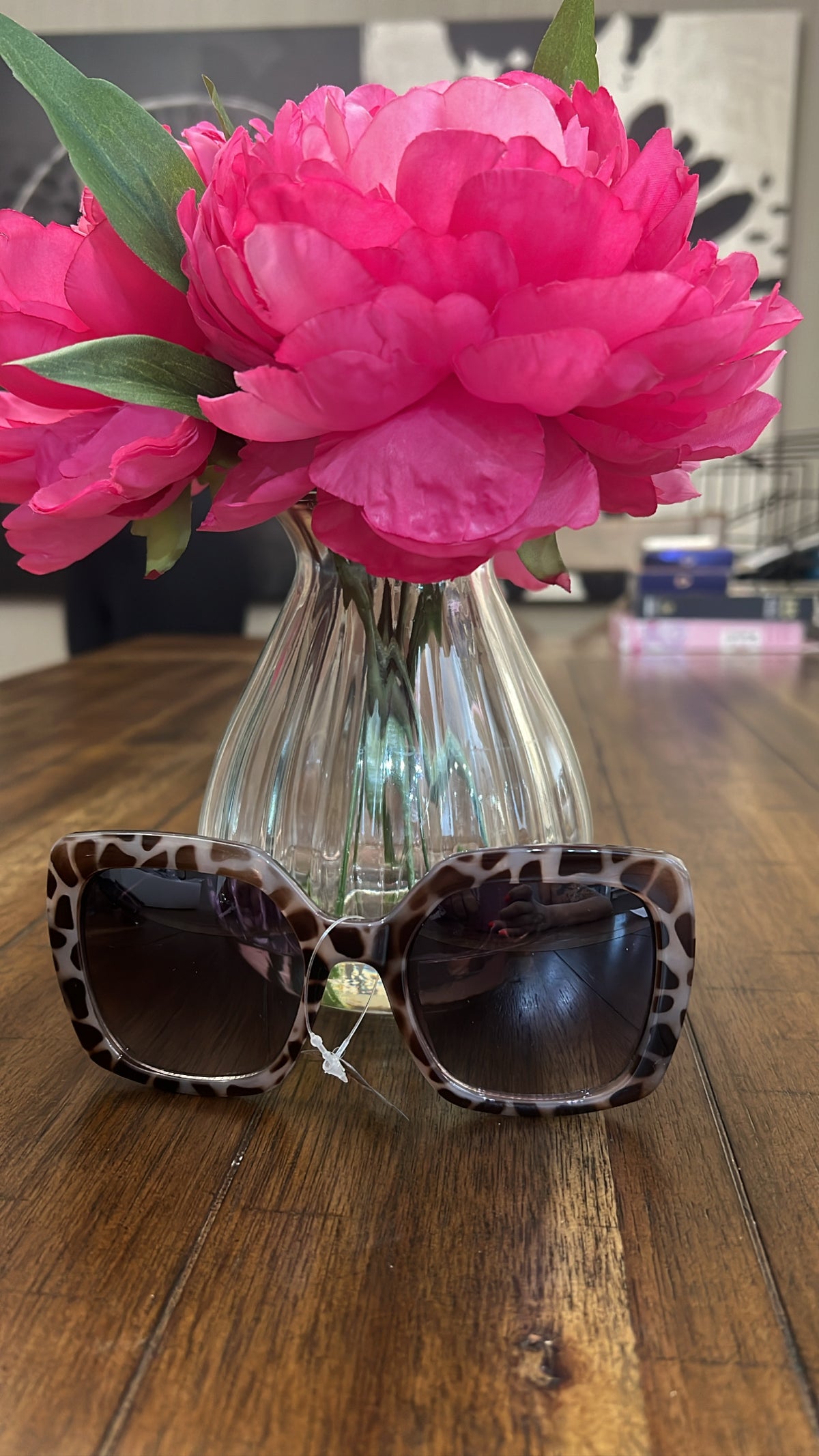 Daphne Shades